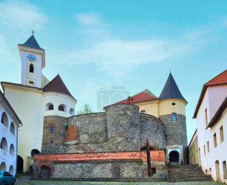 Blick auf die alte Burg Palanok (oder Burg Mukatschewo, Ukraine, erbaut im 14. Jahrhundert))