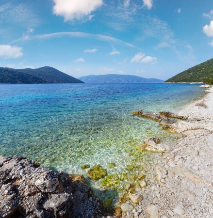 Playa de Antisamos. Vista de verano (Grecia, Cefalonia
).
