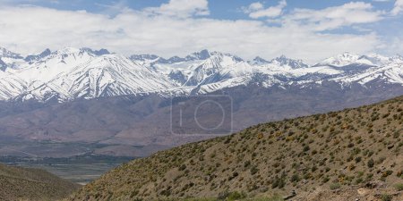 Photo for Beautiful scenic drive with the Eastern Sierra Nevadas covered in snow after a record winter 2022 and 2023 - Royalty Free Image