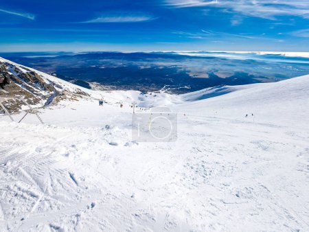 Skigebiet mit Seilbahnen und Liften, Tatranska Lomnica, Slowakei, Hohe Tatra
