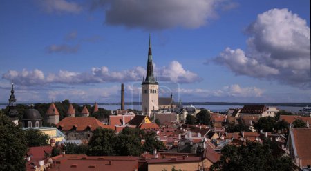Téléchargez les photos : Vieille ville de Tallinn, capitale de l'Estonie - en image libre de droit