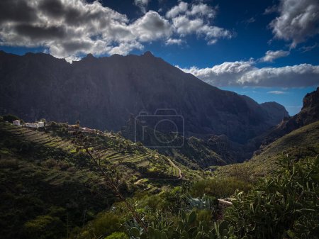Foto de Valle de Masca, Tenerife, España - Imagen panorámica de alta Repolución - Imagen libre de derechos