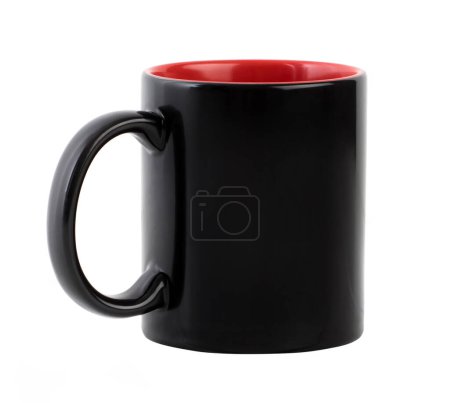 Téléchargez les photos : Coupe noire vierge avec rouge isolé sur fond blanc - en image libre de droit