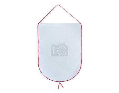 Téléchargez les photos : Pendentifs blancs avec bordure rose pour des impressions isolées sur un fond blanc - en image libre de droit