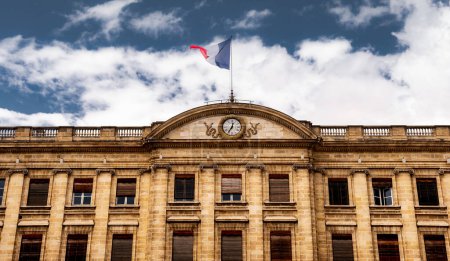 Téléchargez les photos : Palais Rohan, la mairie de Bordeaux en France. Célèbre sigthseeng à Bordeaux - en image libre de droit