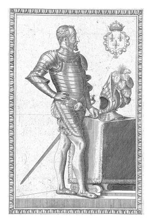 Téléchargez les photos : Portrait d'Henri II, roi de France, pleine longueur à droite, vêtu d'une armure près d'une table, avec un casque sur le dessus. En haut à droite sont ses armoiries. - en image libre de droit