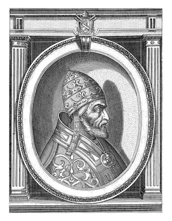 Foto de Retrato del Papa Sixto V vestido con las túnicas papales, cabeza adornada con la tiara papal. Busto a la derecha en un marco ovalado con letras de borde. - Imagen libre de derechos