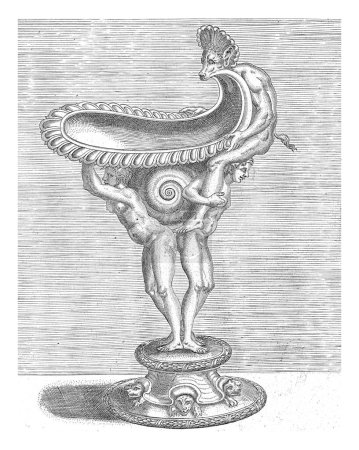 Téléchargez les photos : Bol, formé par la mâchoire inférieure d'un satyre avec la tête d'un chien, Balthazar van den Bos, d'après Cornelis Floris (II), 1548 Le bol repose sur une coquille d'escargot qui est serrée entre les dos. - en image libre de droit