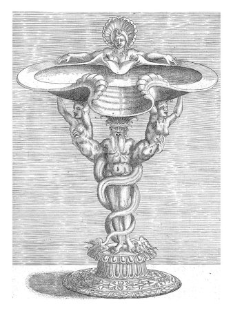 Foto de Cuenco formado por un hombre y dos sirenas, Balthazar van den Bos, después de Cornelis Floris (II), 1548 Cuenco sobre un pie, formado por un hombre y dos sirenas que lleva y cuyas colas están heridas. - Imagen libre de derechos
