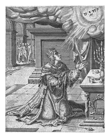 Foto de Salomón ora a Dios por sabiduría, anónima, después de Maarten van Heemskerck, 1554 - 1595 El rey Salomón se arrodilla y ora a Dios por sabiduría. En el fondo algunos soldados. - Imagen libre de derechos