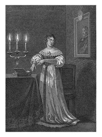 Foto de Dama en una mesa con una caja y un candelabro, Philippus Velijn, 1822 Una dama se para en una mesa en la que una caja y un candelabro con tres velas encendidas. - Imagen libre de derechos