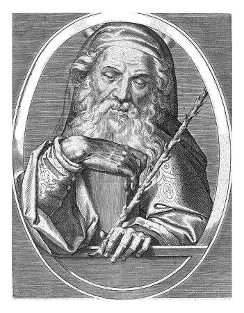 Foto de Mozes, Cornelis Galle (I), después de Jan van der Straet, 1613 Moisés como un anciano con las tablas de piedra y una vara, en óvalo con inscripción latina. Rayos de luz son visibles a cada lado de su cabeza. - Imagen libre de derechos