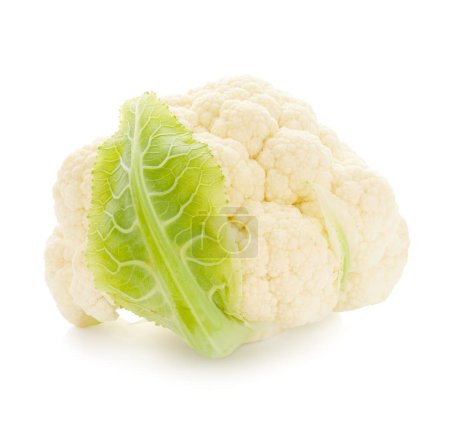 Téléchargez les photos : Cabbage cauliflower isolated on white background. Healthy food concept - en image libre de droit