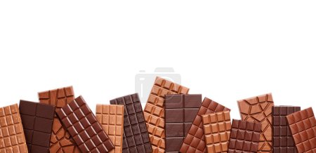 Téléchargez les photos : Bordure de barre de chocolat isolé sur fond blanc - en image libre de droit
