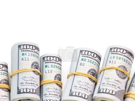 Foto de 100 dólares en efectivo rollos aislados sobre fondo blanco - Imagen libre de derechos
