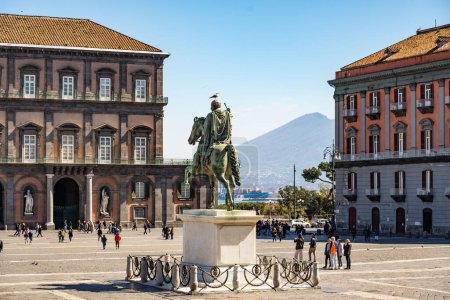 Photo for Naples, Italy - March 18, 2023: Piazza del Plabiscito crowded of tourists. Square named after the plebiscite taken on October 21, 1860, that brought Naples into the unified Kingdom of Italy. - Royalty Free Image