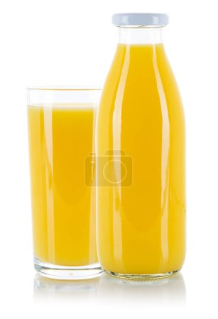 Téléchargez les photos : Orange juice fresh glass bottle isolated on a white background - en image libre de droit