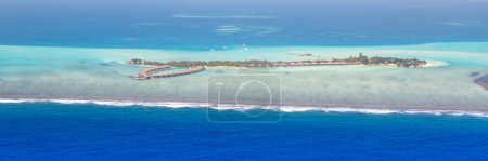 Téléchargez les photos : Maldives vacation paradise sea panoramic view Emboodhu Finolhu island Resort aerial photo tourism - en image libre de droit