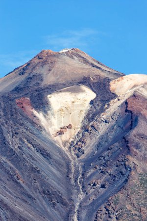 Téléchargez les photos : Sommet du volcan Teide sur l'île de Tenerife sur les îles Canaries format portrait Voyage plus haute montagne en Espagne - en image libre de droit