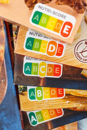 Nutri Score Nährwertkennzeichnung Symbol gesunde Ernährung für Lebensmittel Hochformat Nutri-Score