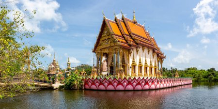Téléchargez les photos : Wat Plai Laem Temple panorama historique sur l'île Ko Samui en Thaïlande - en image libre de droit