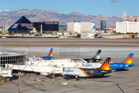 Téléchargez les photos : Las Vegas, États-Unis - 9 novembre 2022 Avions Allegiant Air Airbus A320 à l'aéroport de Las Vegas (LAS) aux États-Unis. - en image libre de droit