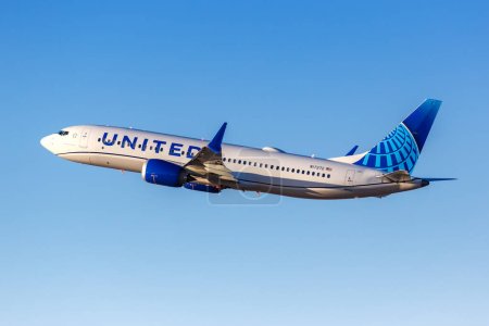 Téléchargez les photos : Los Angeles, États-Unis 3 novembre 2022 United Boeing 737 MAX 8 avion à l'aéroport de Los Angeles (LAX) aux États-Unis. - en image libre de droit