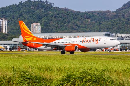 Téléchargez les photos : Penang, Malaisie - 8 février 2023 Avion Firefly Boeing 737-800 à l'aéroport de Penang en Malaisie. - en image libre de droit