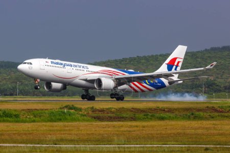 Téléchargez les photos : Kuala Lumpur (Malaisie) - 5 février 2023 Avion Airbus A330-200 de Malaysia Airlines à l'aéroport de Kuala Lumpur (KUL) en Malaisie. - en image libre de droit