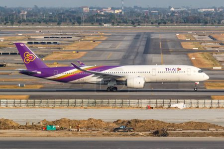Téléchargez les photos : Bangkok, Thaïlande - 9 février 2023 Thai Airways Airbus A350-900 avion à l'aéroport Bangkok Suvarnabhumi (BKK) en Thaïlande. - en image libre de droit