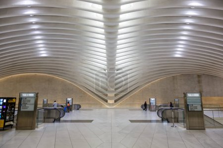 Téléchargez les photos : New York, États-Unis - 11 mai 2023 : Gare WTC du World Trade Center Oculus architecture moderne par Santiago Calatrava à New York, États-Unis. - en image libre de droit