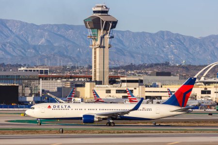 Photo for Los Angeles, United States - November 3, 2022: Delta Air Lines Boeing 767-300ER airplane at Los Angeles Airport (LAX) in the United States. - Royalty Free Image