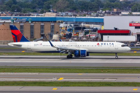 Téléchargez les photos : New York, États-Unis - 12 mai 2023 : Avion Airbus A321neo de Delta Air Lines à l'aéroport JFK de New York aux États-Unis. - en image libre de droit