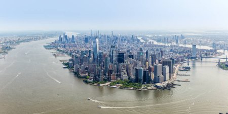 Foto de Vista aérea del horizonte de la ciudad de Nueva York foto de Manhattan con el panorama de rascacielos del World Trade Center en los Estados Unidos - Imagen libre de derechos