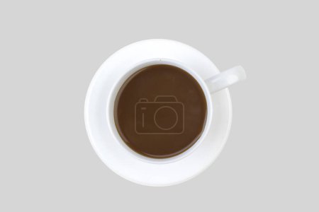 Téléchargez les photos : Une tasse de café moulu isolé sur un fond gris. vue de dessus - en image libre de droit