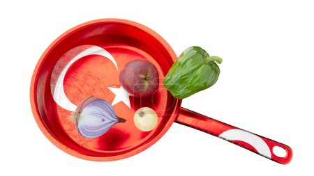 Foto de Una variedad de verduras frescas dispuestas en una vívida sartén inspirada en la bandera turca significa una mezcla de nutrición y orgullo nacional. - Imagen libre de derechos