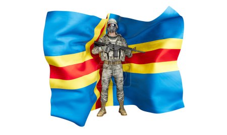 Téléchargez les photos : Image composite numérique d'un soldat prêt au combat en tenue de camouflage avec le drapeau Aland en toile de fond - en image libre de droit