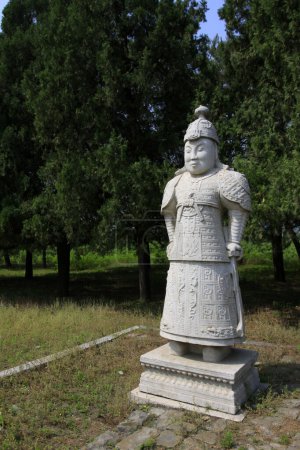 Foto de ZUNHUA MAY 18military officer sculpture in the Eastern Tombs of the Qing Dynasty on may 18, 2014, Zunhua county, Hebei Province, China - Imagen libre de derechos