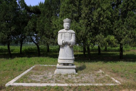 Foto de ZUNHUA MAY 18civil official sculpture in the Eastern Tombs of the Qing Dynasty on may 18, 2014, Zunhua county, Hebei Province, China - Imagen libre de derechos