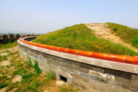 Foto de ZUNHUA MAY 18: Glazed tile walls Eastern Tombs of the Qing Dynasty on may 18, 2014, Zunhua county, Hebei Province, China. - Imagen libre de derechos