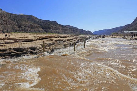 Téléchargez les photos : Cascade de Hukou Paysage du fleuve Jaune en Chine - en image libre de droit