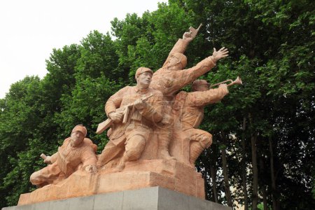 Téléchargez les photos : Shijiazhuang, 5 mai 2017 : Sculpture guerrière, devant une salle commémorative, Shijiazhuang, Hebei, Chine - en image libre de droit