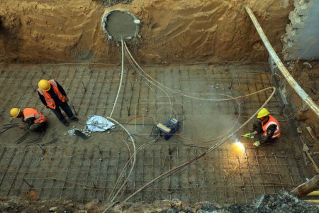 Téléchargez les photos : Shijiazhuang City - 5 mai 2017 : chantier de construction du projet de dérivation de la pluie, Shijiazhuang, Hebei, Chine - en image libre de droit