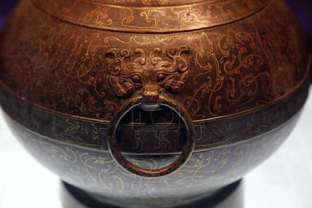 Téléchargez les photos : Les reliques culturelles métalliques de la Chine antique - en image libre de droit