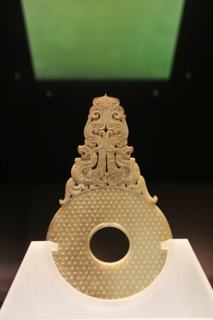 Téléchargez les photos : Ornements de jade de la Chine antique - en image libre de droit