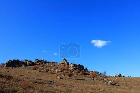 Foto de Paisaje natural del Parque Qingshan en Keshiketeng Geoparque Mundial, Mongolia Interior - Imagen libre de derechos