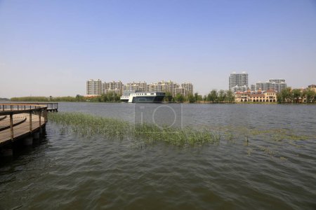 Téléchargez les photos : Paysage architectural de la ville riveraine, Tangshan, Chine - en image libre de droit