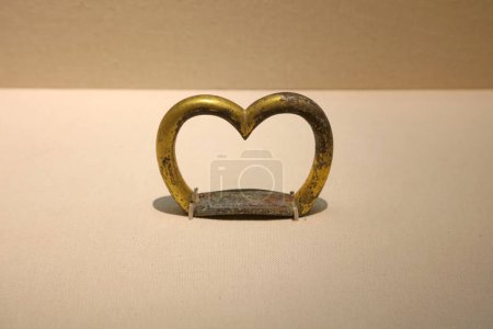 Téléchargez les photos : Anciens artefacts chinois en cuivre, reliques culturelles découvertes - en image libre de droit