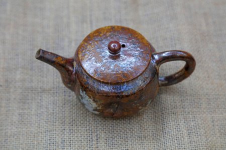 Téléchargez les photos : Set de thé en céramique exquis dans un magasin, Chine - en image libre de droit