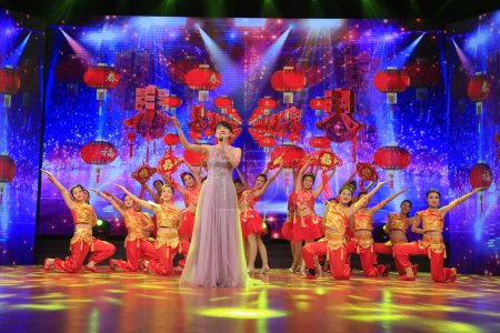 Téléchargez les photos : Luanan county - February 9, 2018: dance performance on stage, luanan county, hebei province, China - en image libre de droit